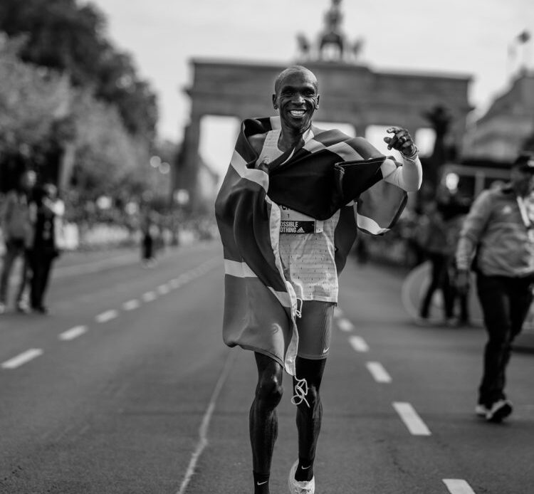 2022 BMW Berlin Marathon Diary: Kipchoge breaks world record in Berlin with 2:01:09, from World Athletics