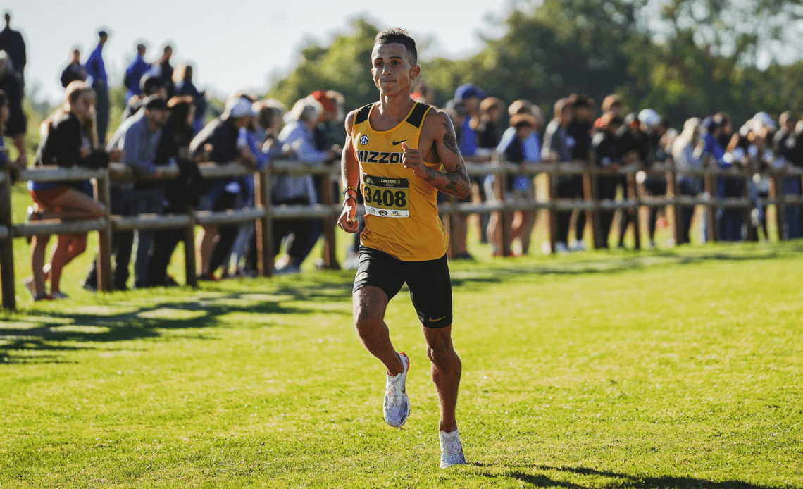 Hanson Earns Bid to NCAA Cross Country Championships