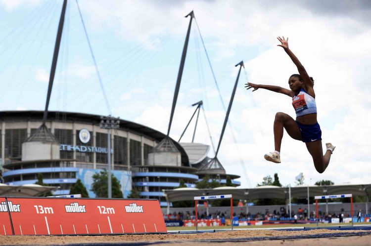 Naomi Metzger – three championships, a medal and two PRs in 2022