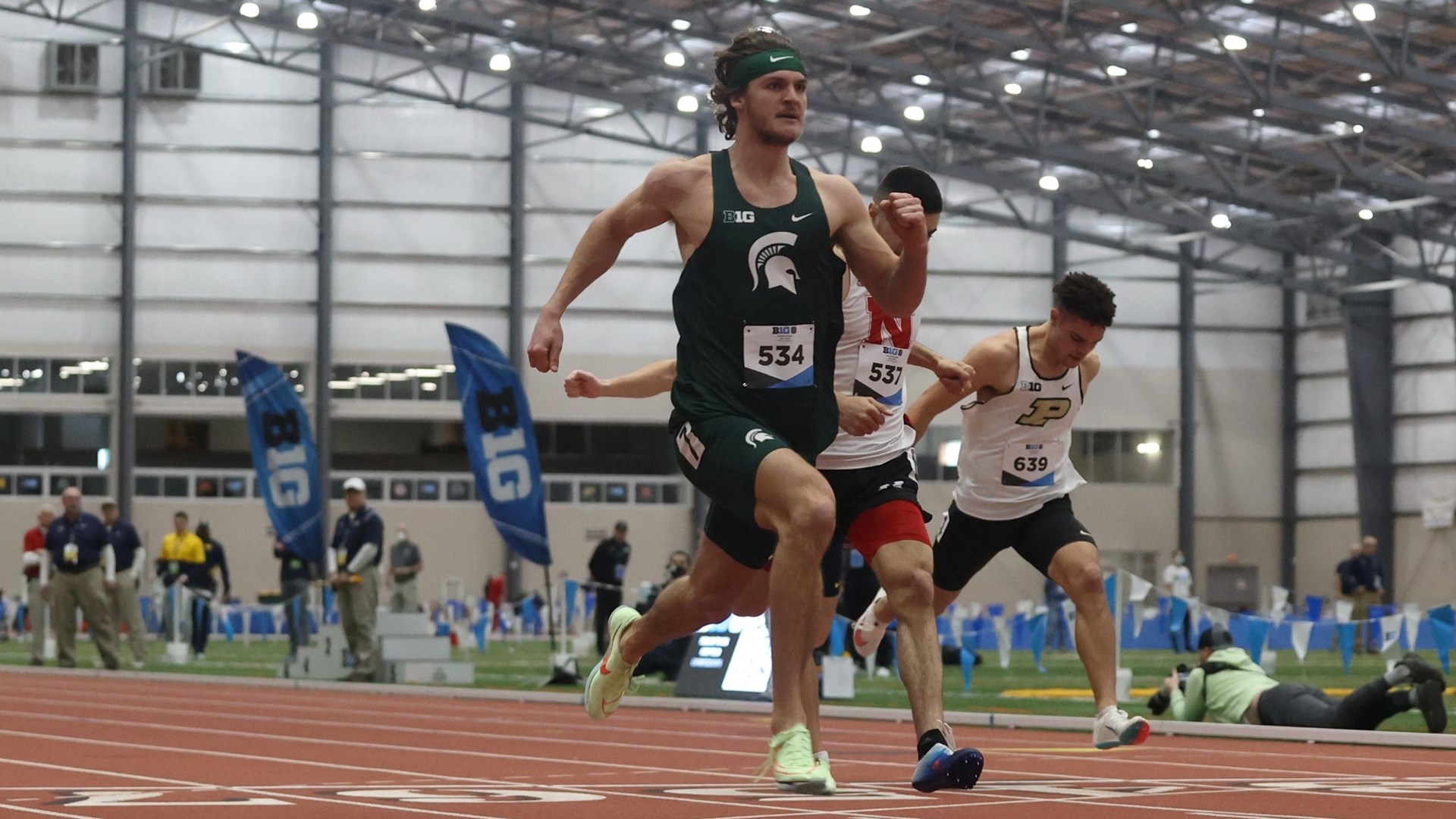 Track & Field Opens Season at GVSU Holiday Open VCP Athletics