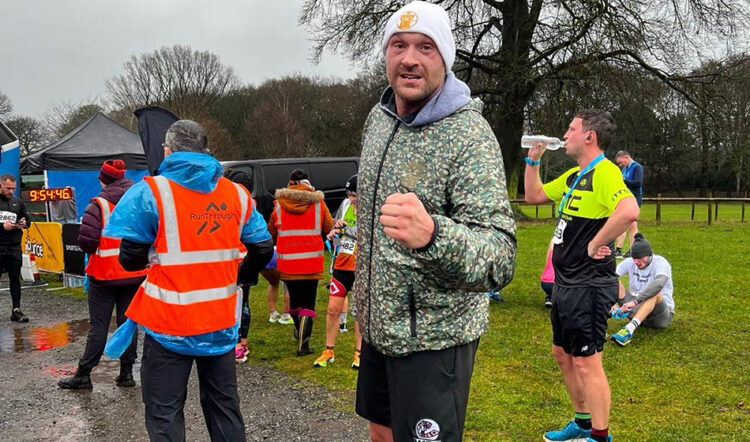 Tyson and Tommy Fury tackle Tatton 10km