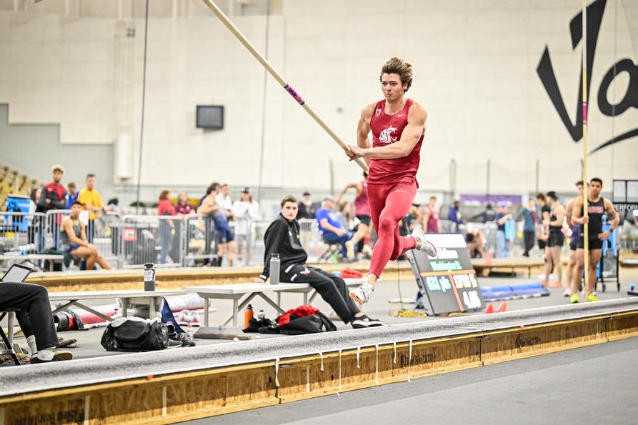 Cougars wrap up day two of Texas Relays