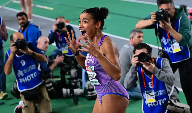 Jazmin Sawyers soars to long jump gold with British record in Istanbul