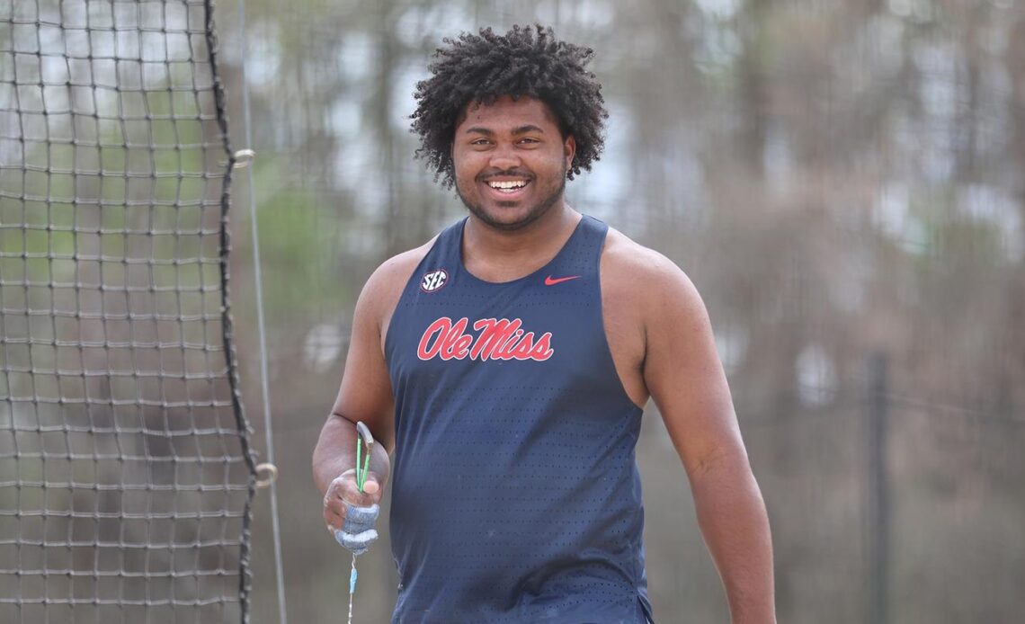 Track & Field Wins Three Events to Open Ole Miss Classic