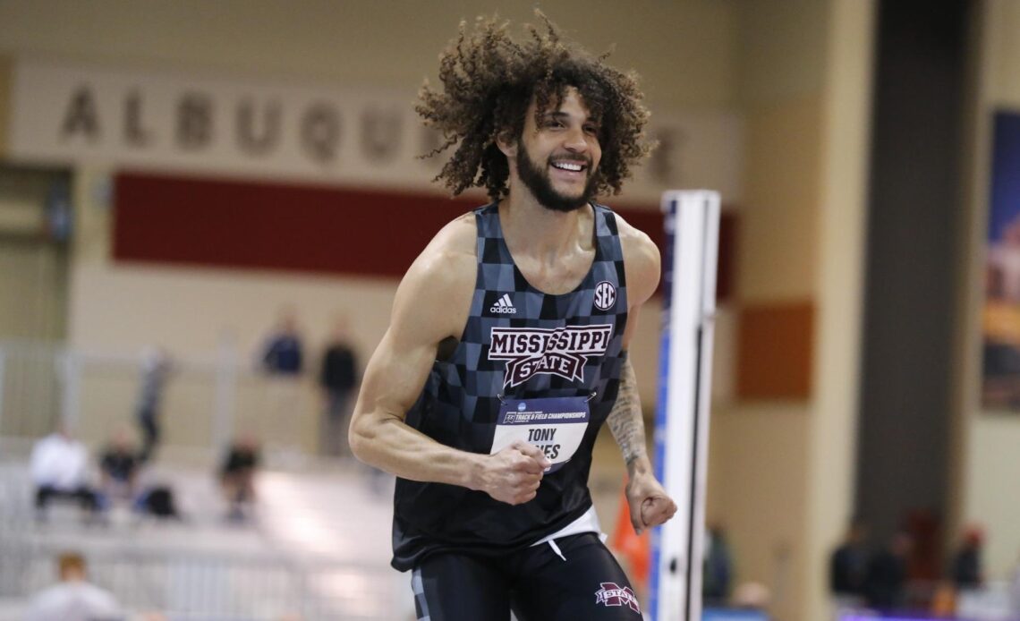 Woods’ Bulldogs Wrap Up Indoor Season With Top 20 Finish