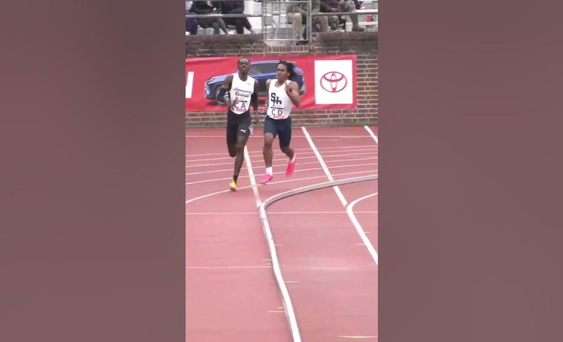 Jamaica College 🇯🇲 and Seton Hall Prep (NJ) 🇺🇸 battle in the prelims of the boys 4x800m #shorts