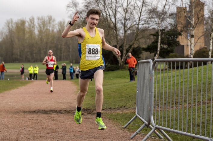 Natasha and Hamish land golds at Scottish 10-Mile Champs