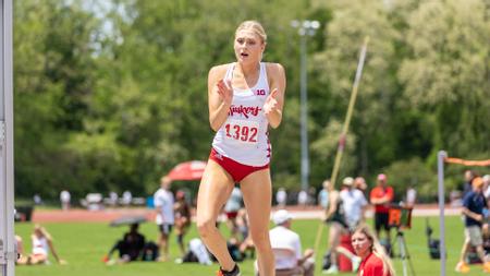 Huskers Finish With 20 National Qualifiers