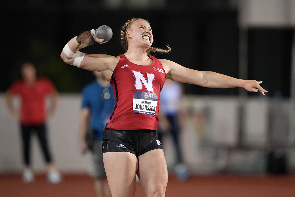 NCAA Women’s Shot — Johansson Untouchable