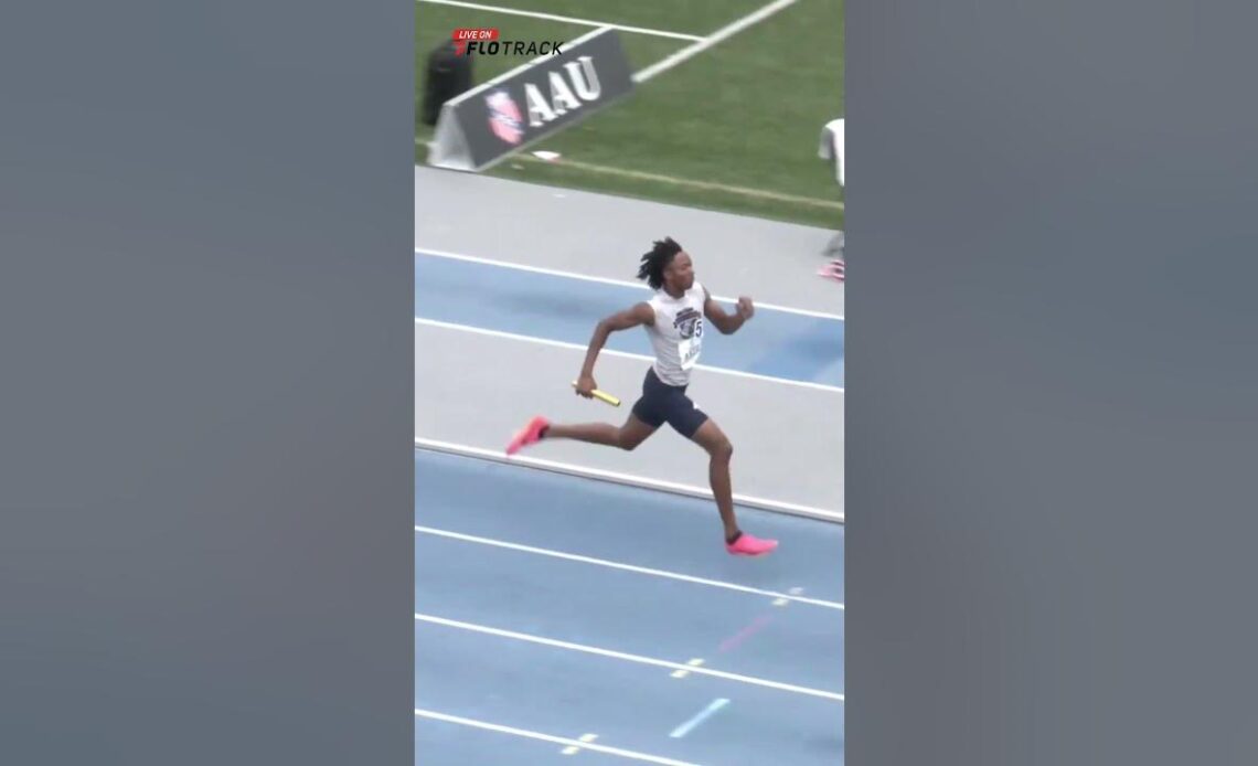 16-Year-Old Jonathan Simms Drops 44.76 4x400m Anchor Split At AAU Junior Olympics!