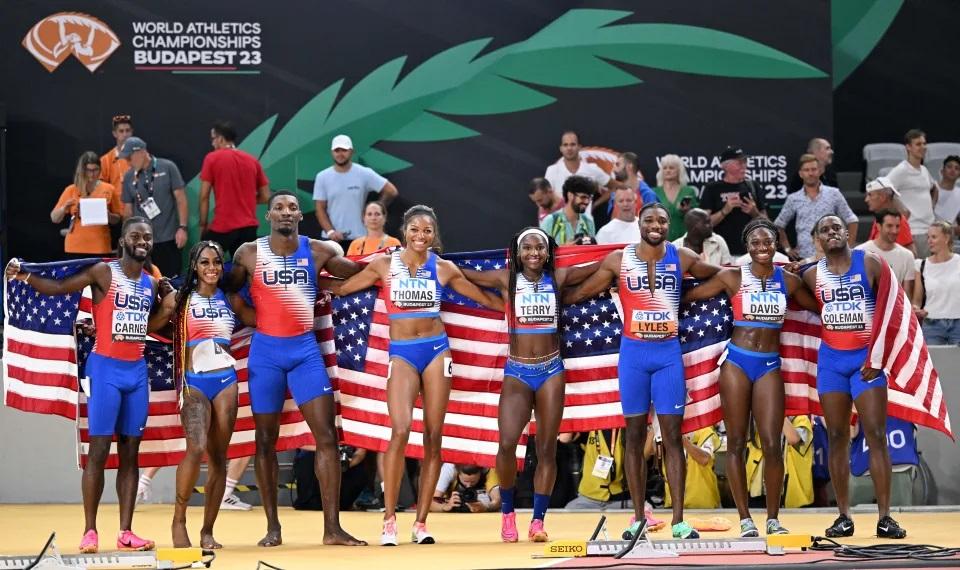 News - Americans Sweep World Titles in 4x100-Meter Relay for First Time Since 2007