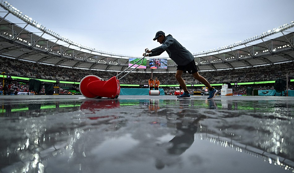 Storms can't dampen a strong start for Budapest 2023