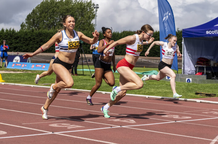 Strong performances bring sunshine to Grangemouth as athletes claim medals at our 4J Seniors and U17s