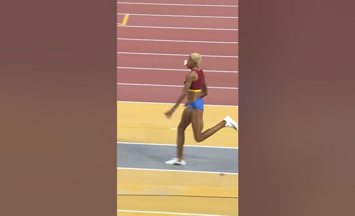 Yulimar Rojas turns thing s around in dramatic 6th attempt #athletics  #venezuela #triplejump