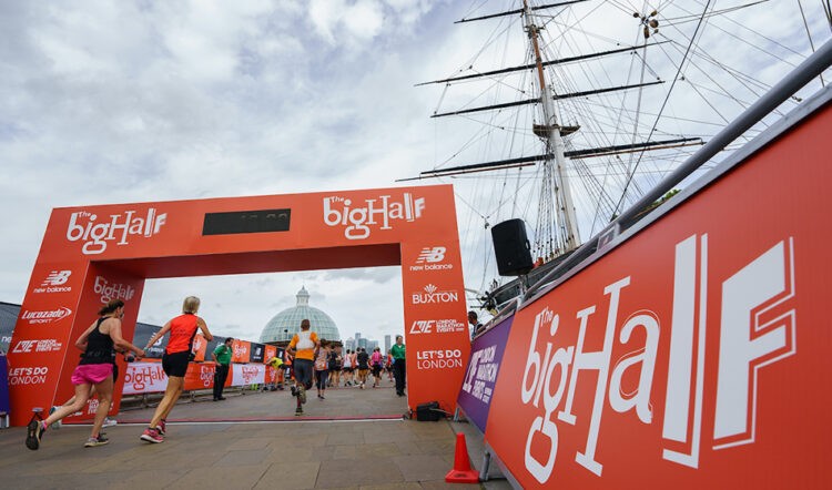 Mo Farah poised for farewell race in London