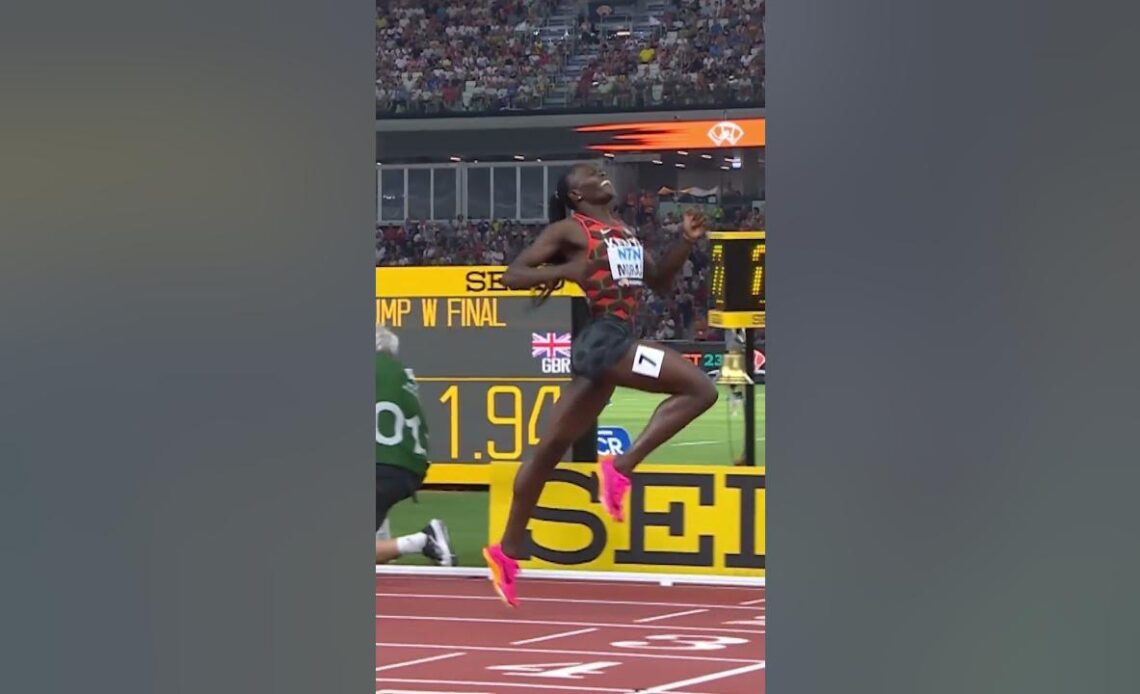 🇰🇪's Moraa flies to 800m gold 😮‍💨 #athletics #worldathleticschamps #kenya #800m #running #athlete