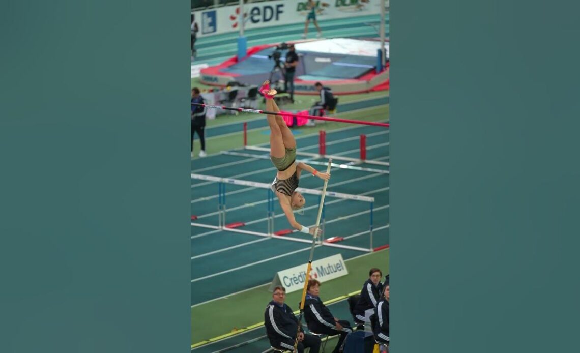 Pole vault world champion with effortless clearance #shorts #athletics #track #polevault