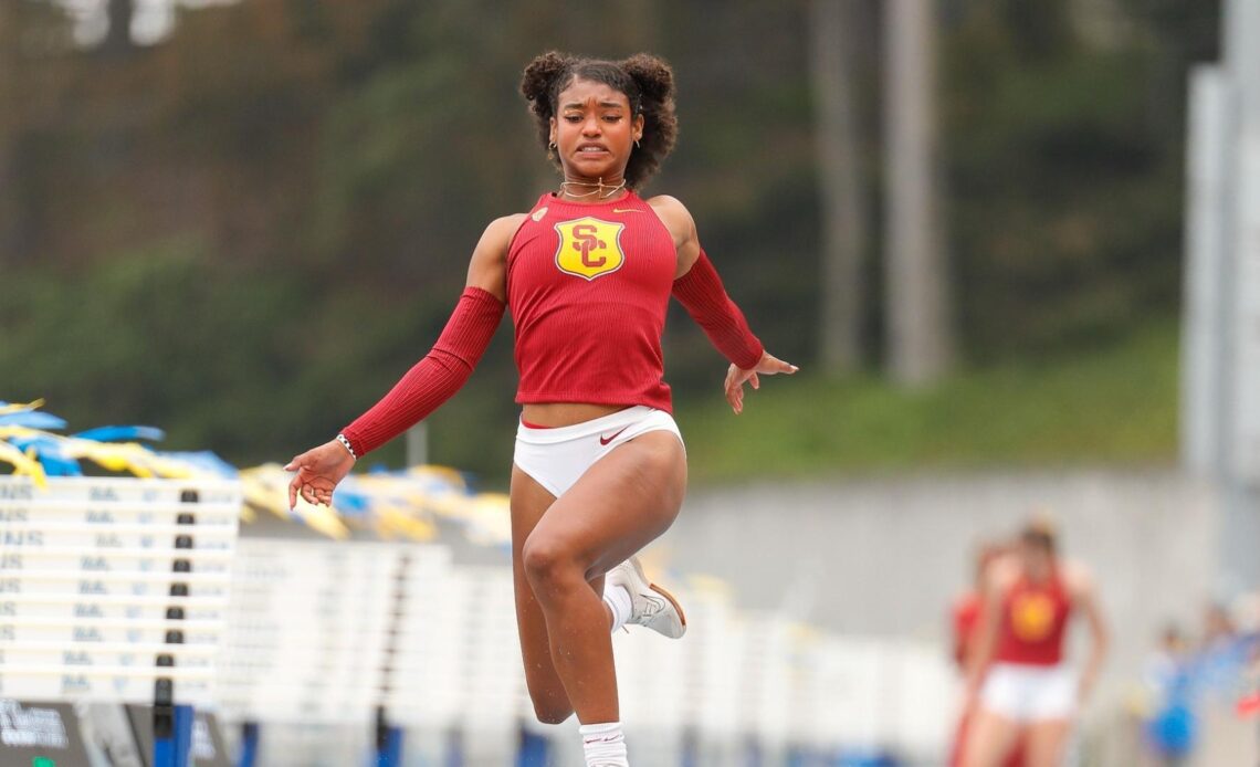 USC T&F Begins Outdoor Season At The Beach Opener In Long Beach