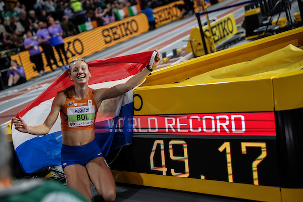 Femke Bol takes gold and a new WR! The Netherlands takes gold and silver with Bol and Kliever!