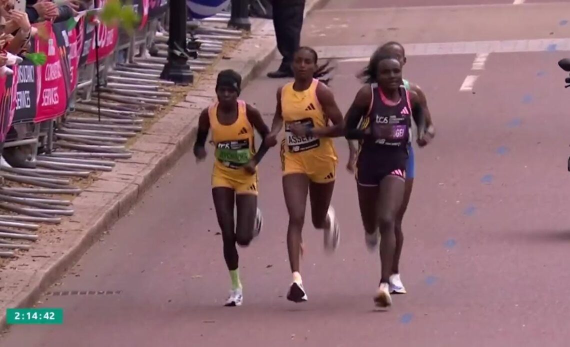 CRAZY Finish To Elite Women's Race At TCS London Marathon 2024