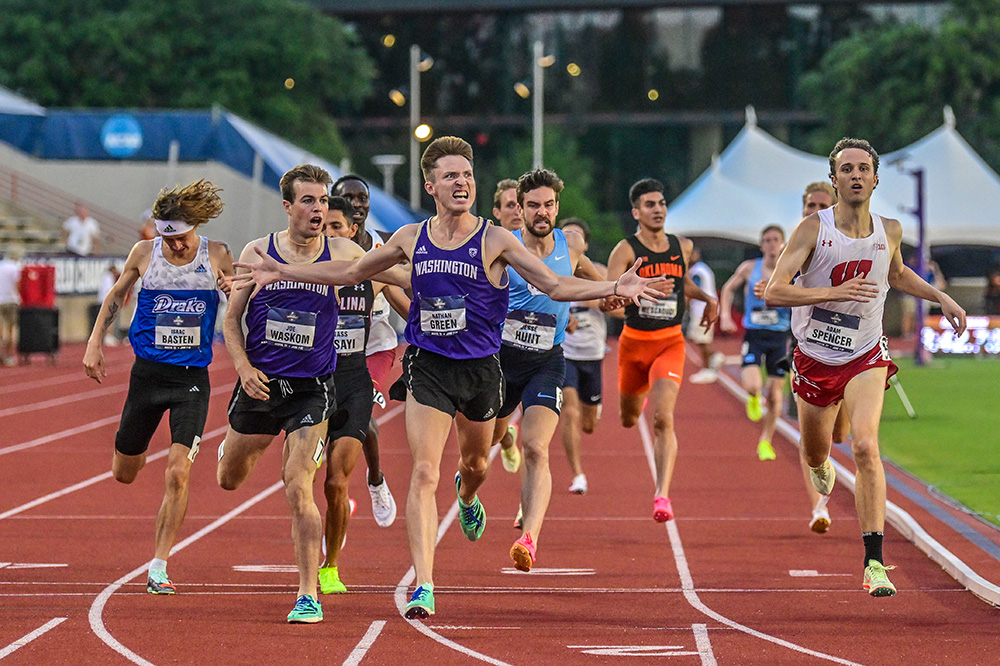 Husky Teamwork Pulls Washington Milers Forward