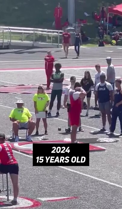 15-Year-Old Jackson Cantwell Is A BEAST In The Shot Put!