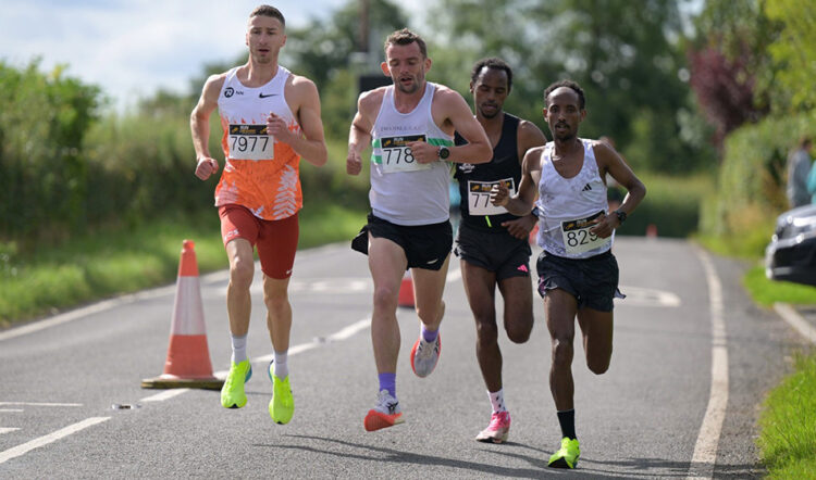 Marc Scott and Anna Bracegirdle win Wrexham 10km