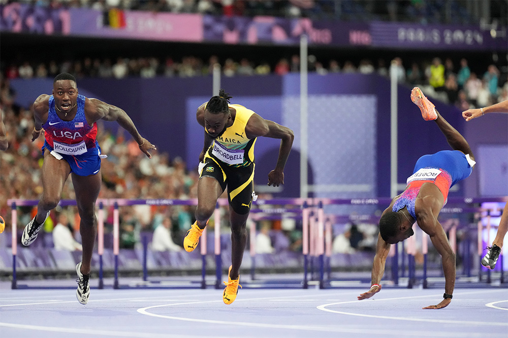 Holloway & Roberts Restored U.S. Hurdles Pride In Paris