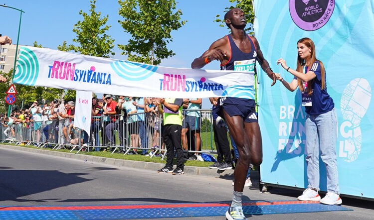 Ronald Kwemoi vs Weldon Langat in tRUNsylvania 10km