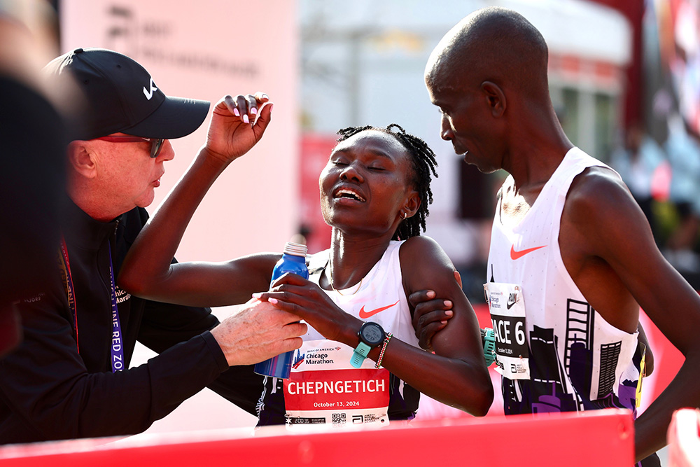 Chicago Marathon — Chepngetich Sub-2:10 WR!