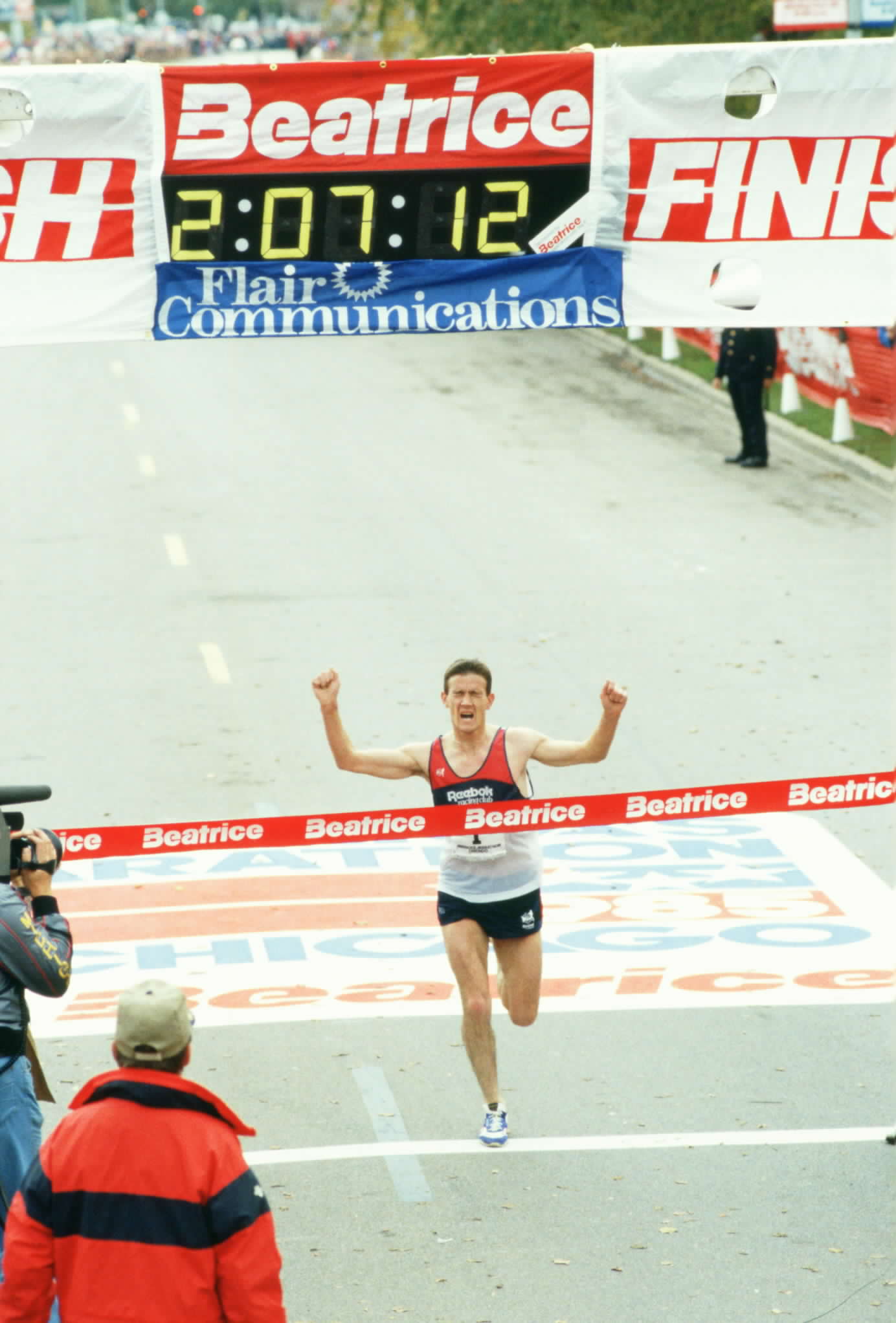 This Day in Track & Field-October 20, Steve Jones wins Chicago, Sets CR, Misses WR by one second! by Walt Murphy News & Results Services