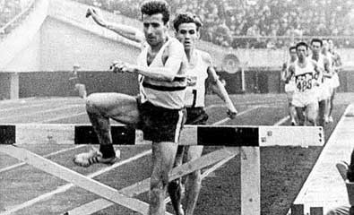 This Day in Track & Field, October 28, Gaston Roelants sets WR at 20k and Hour run (1966), breaking Ron Clarke's WRs, by Walt Murphy News & Results Services