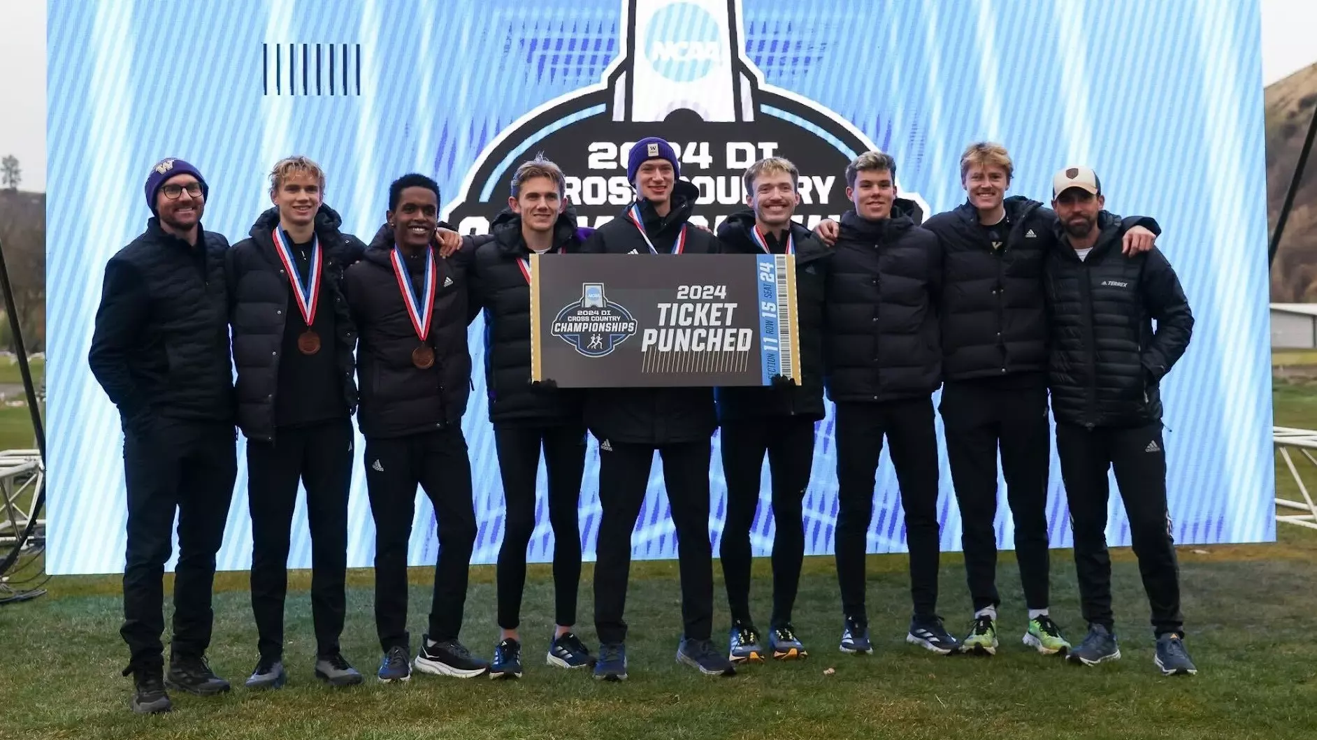 Men Win West Region For Second Time In History