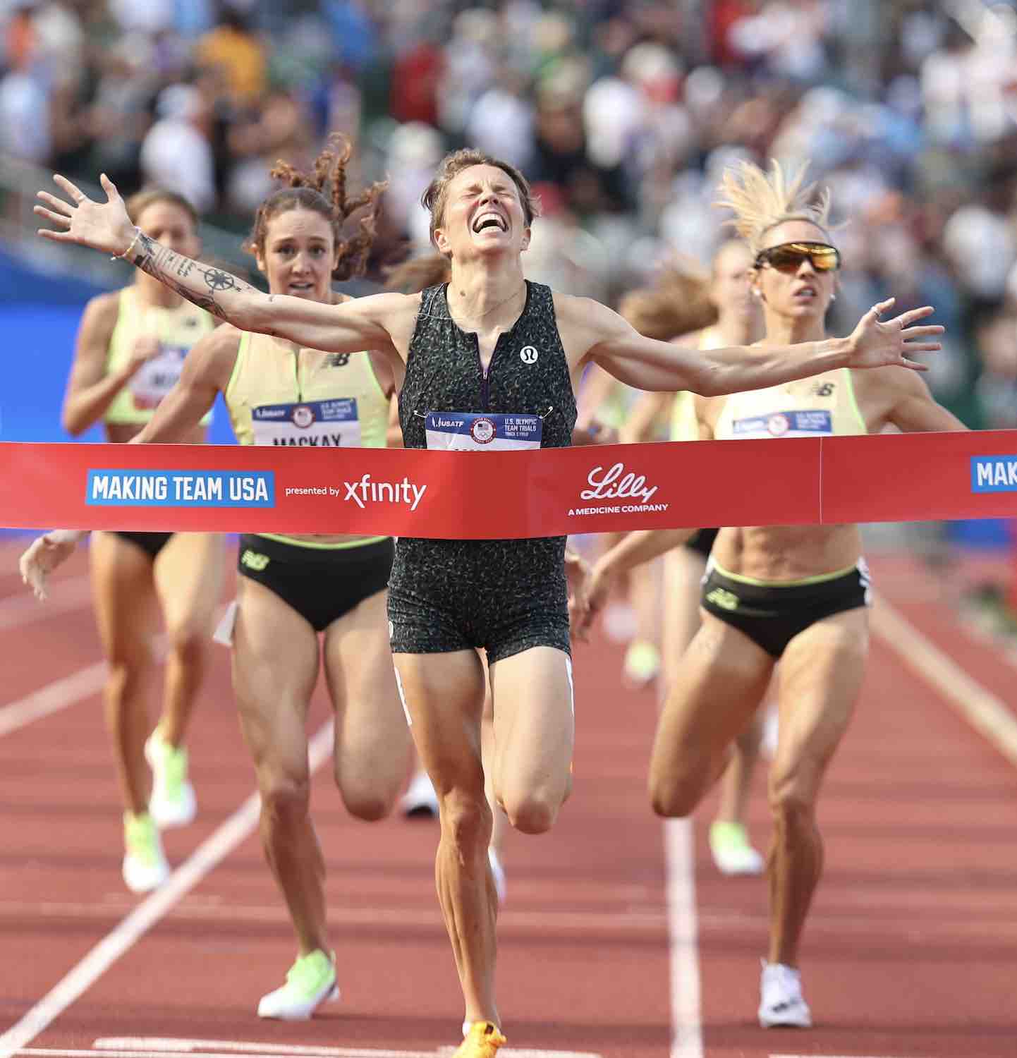 HILTZ GETS KALAKAUA MERRIE MILE WIN IN FRANTIC SPRINT FINISH