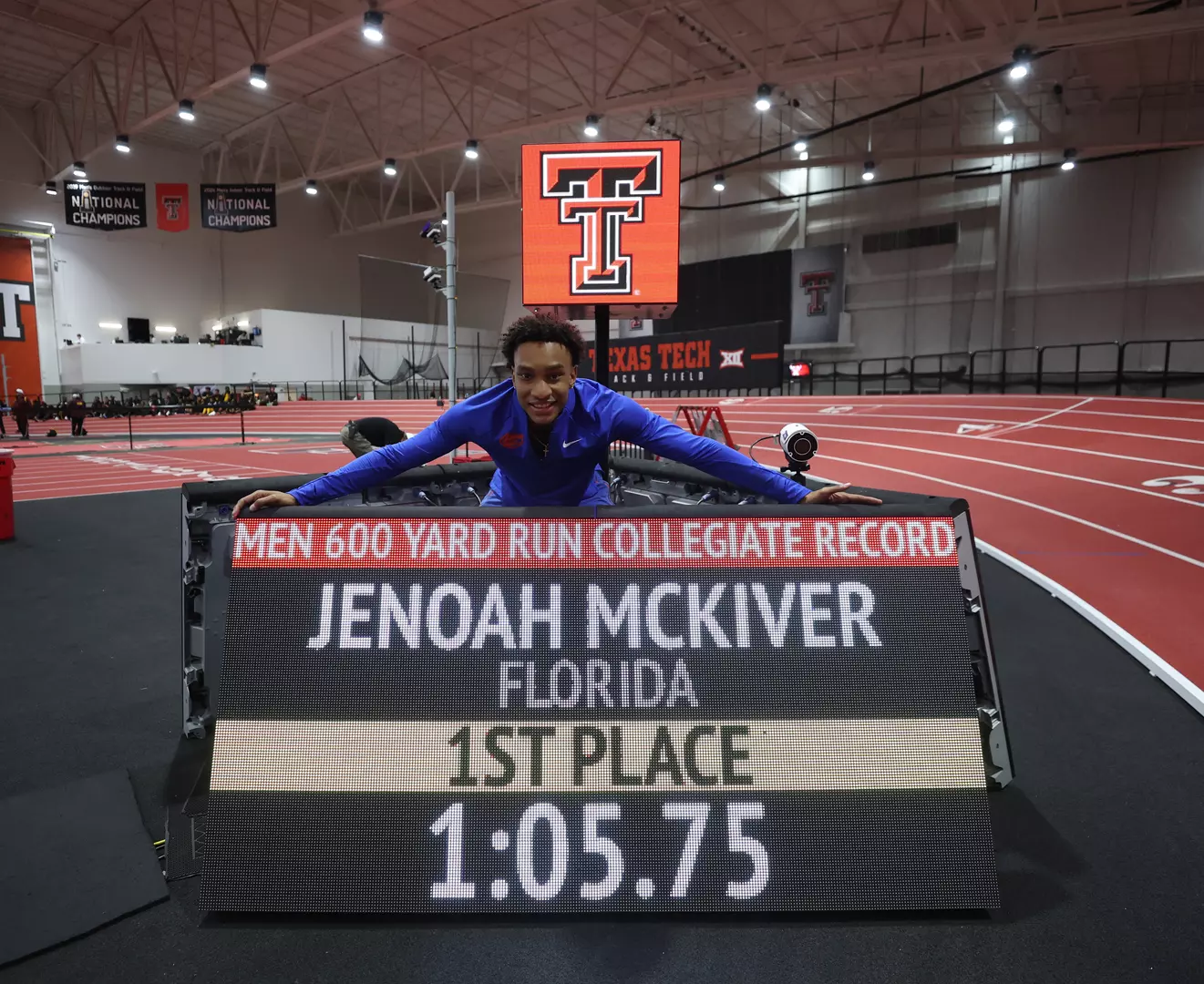 McKiver named USTFCCCA National Athlete of the week, SEC Runner of the Week