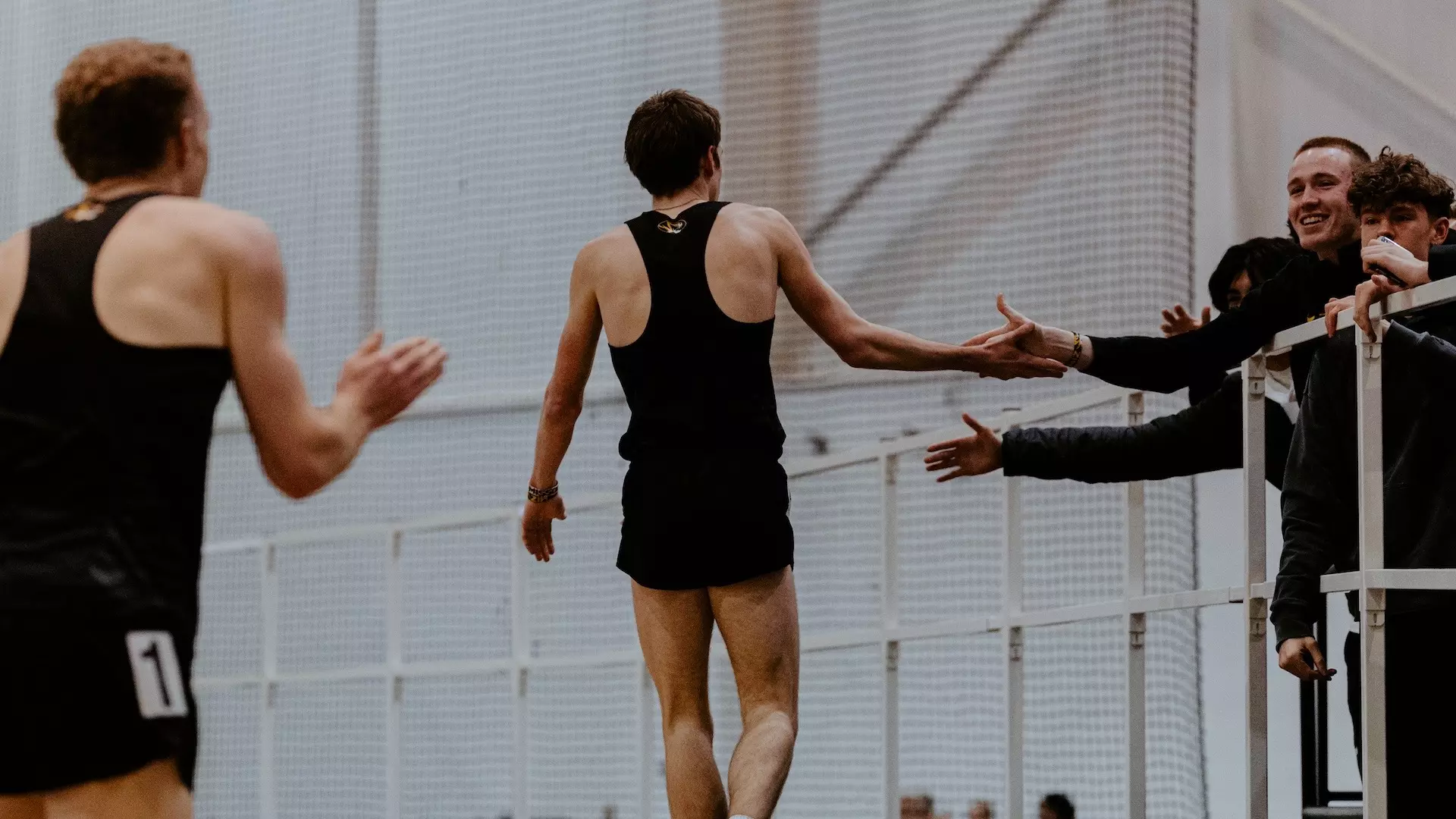 Rogers Sets Top-Five Men’s Indoor Mile Time in Program History at Missouri Invitational