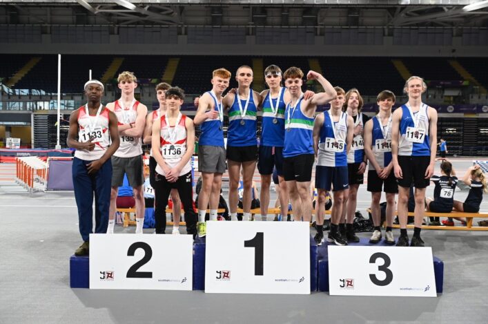 Thrills and spills at our 4J National Relays - as Pitreavie AAC land 4x200m senior gold double