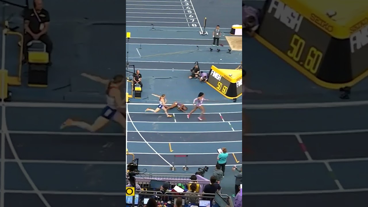 Drama in the 400m final 👀 #athletics #running #unitedkingdom #usa #worldindoorchamps