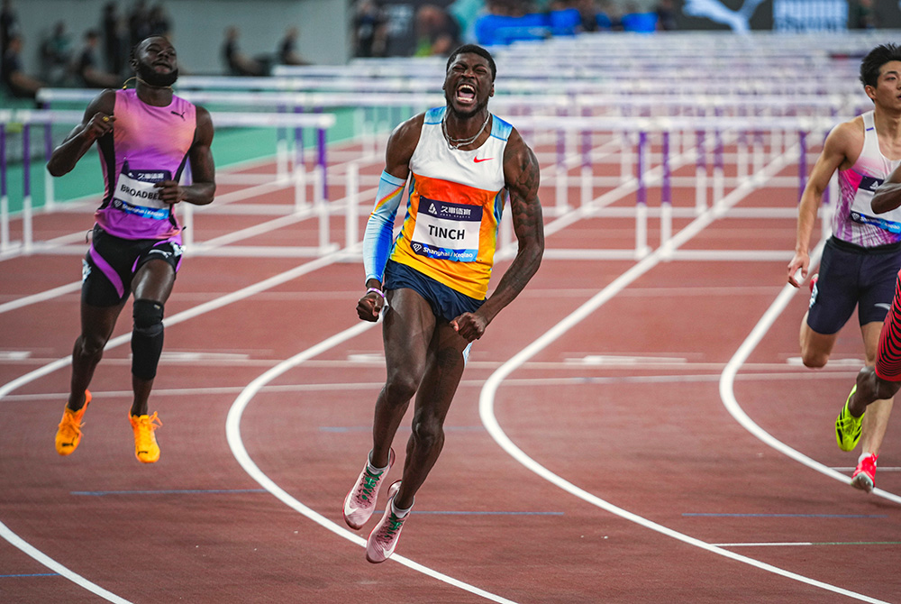 Shanghai DL Men — Tinch PR Lights Up Hurdles