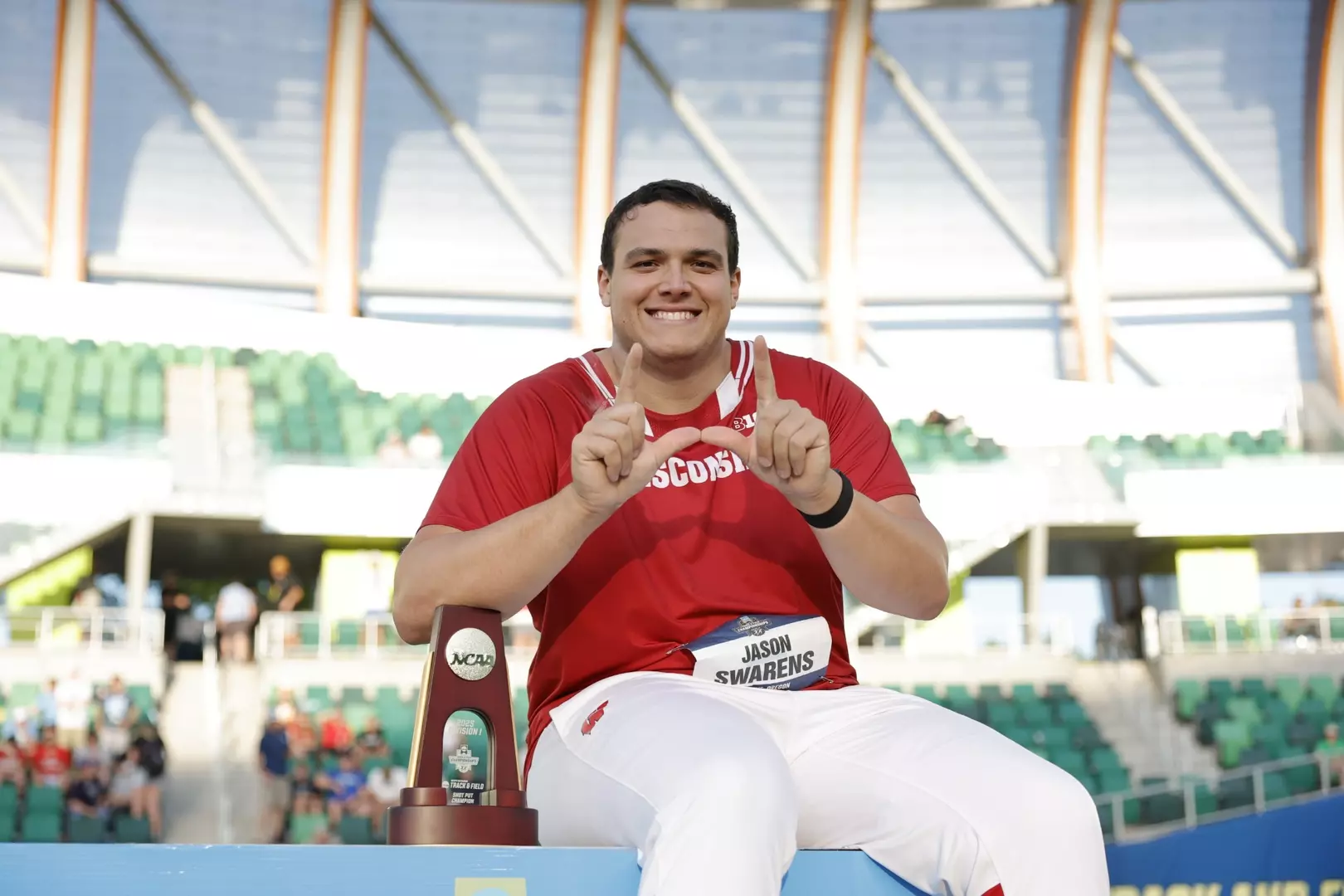 Spectacular Swarens: Senior wins shot put at 2025 NCAA Outdoor Championships